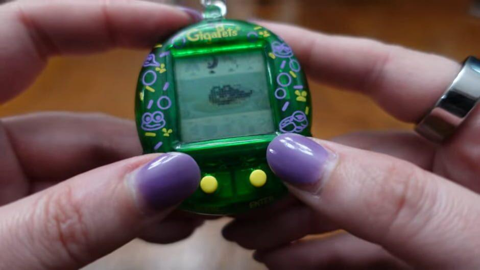 Giga Pets: Floppy Frog screenshot 1